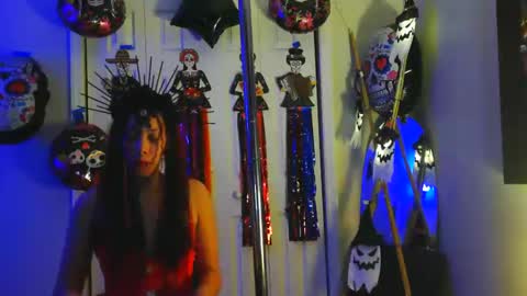 Heavenllyy online show from 11.03.25