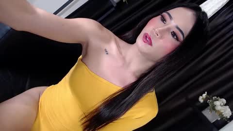 Snapshot of heavenlycum69_mickey chatting on 12.13.24 Mickey online show from 12.13.24