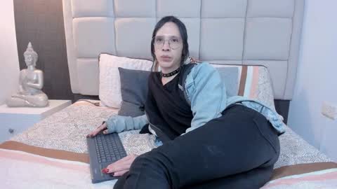 Keira Hecate online show from 02.08.25