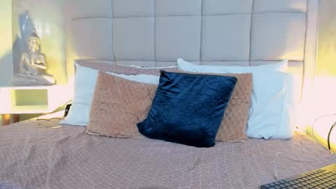 Keira Hecate online show from 10.02.25