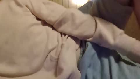 Snapshot of hecomesagain chatting on 09.12.25 hecomesagain online show from 09.12.25