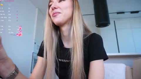 Snapshot of heidas_passion chatting on 09.09.25 Heida online show from 09.09.25