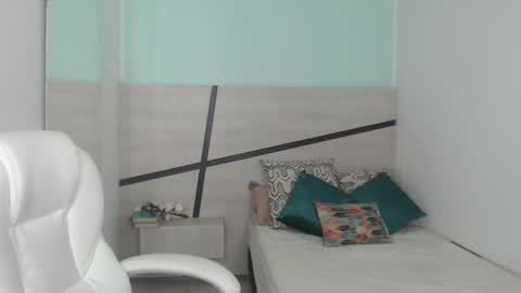 Heidy  online show from 12.28.24