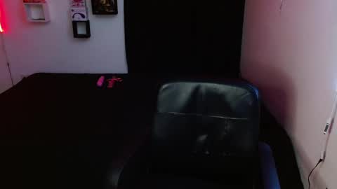 ETHEREAL HEIZER online show from 12.22.24