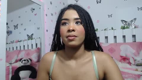 Snapshot of hela_sexy_xx chatting on 12.03.24 hella online show from 12.03.24