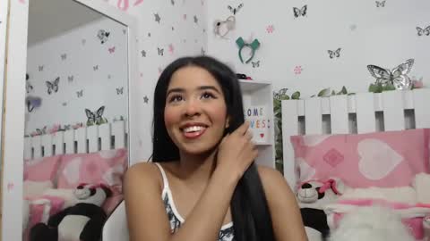 Snapshot of hela_sexy_xx chatting on 02.16.25 hella online show from 02.16.25