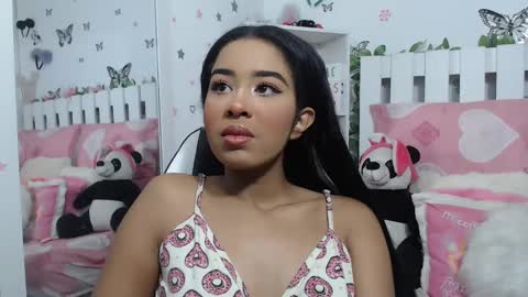 Snapshot of hela_sexy_xx chatting on 02.18.25 hella online show from 02.18.25