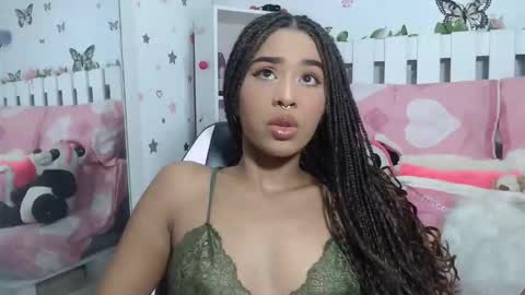 Snapshot of hela_sexy_xx chatting on 09.10.25 hella online show from 09.10.25
