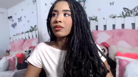 Snapshot of hela_sexy_xx chatting on 05.28.26 hella online show from 05.28.26