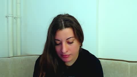 helen_adams_ online show from 12.02.24