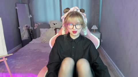 Helen Carson online show from 04.21.26