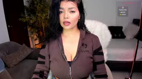 Snapshot of helen_miller chatting on 06.14.26 helen_miller online show from 06.14.26