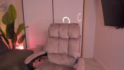 Helen online show from 01.09.25