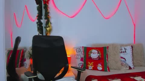 Helena Santos  online show from 11.16.25