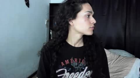 Snapshot of helena_spellman chatting on 10.27.25 helena_spellman online show from 10.27.25