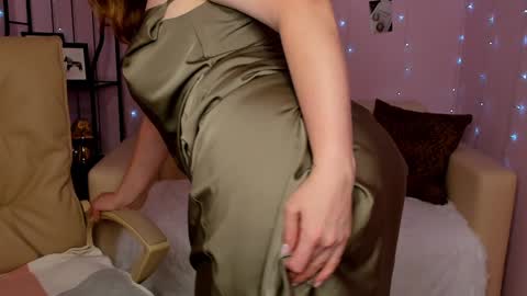 Snapshot of helens_lov chatting on 01.12.25 Helen online show from 01.12.25