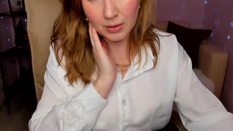 Snapshot of helens_lov chatting on 01.21.25 Helen online show from 01.21.25