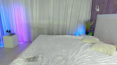 Helen online show from 01.27.25