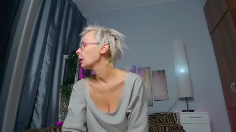 Snapshot of helgahimmele chatting on 01.31.25 Helga online show from 01.31.25