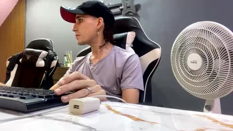 Eros online show from 01.14.25