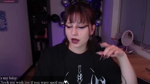 Snapshot of hell_dancer_ chatting on 10.23.25 Lexa online show from 10.23.25