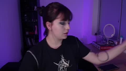 Snapshot of hell_dancer_ chatting on 11.11.25 Lexa online show from 11.11.25