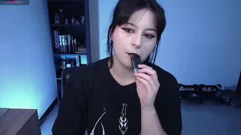 Snapshot of hell_dancer_ chatting on 06.27.26 Lexa online show from 06.27.26