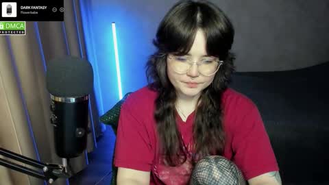 Red online show from 10.20.25