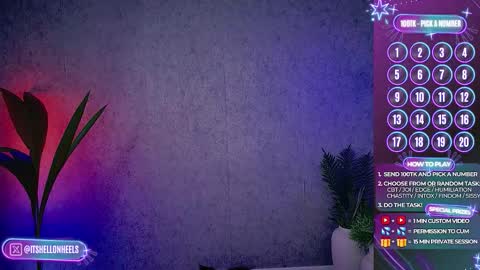 Snapshot of hell_on_heels_ chatting on 09.29.25 - show loyalty and subscribe - online show from 09.29.25