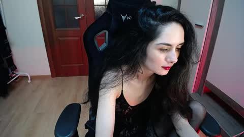Snapshot of hella_helen chatting on 05.20.26 Helen online show from 05.20.26