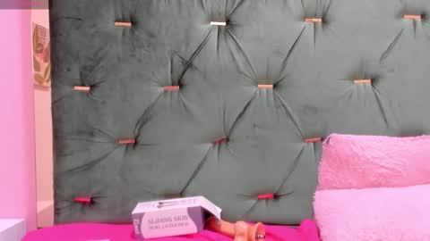 Hellen  online show from 02.14.25