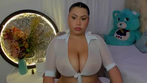 Snapshot of hellenamazing chatting on 02.24.26 hellenamazing online show from 02.24.26