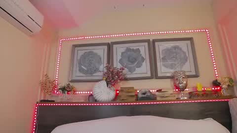 Snapshot of hellendesire chatting on 02.22.25 online show from 02.22.25