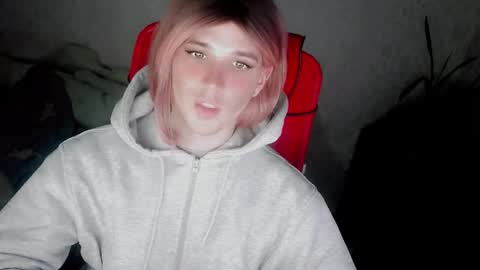 Snapshot of hellenspellman chatting on 09.23.25 Helen Spellman online show from 09.23.25