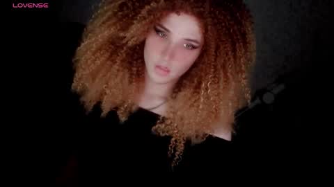 Snapshot of hellenspellman chatting on 11.30.25 Helen Spellman online show from 11.30.25