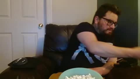 Snapshot of hellflow chatting on 01.22.25 hellflow online show from 01.22.25