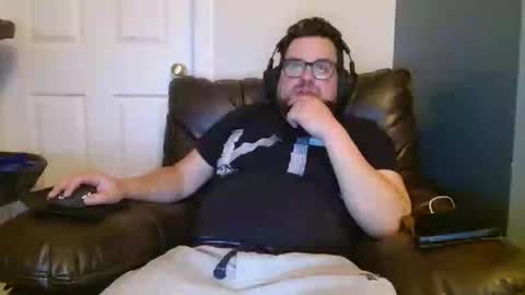 Snapshot of hellflow chatting on 09.22.25 hellflow online show from 09.22.25