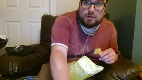 Snapshot of hellflow chatting on 09.25.25 hellflow online show from 09.25.25