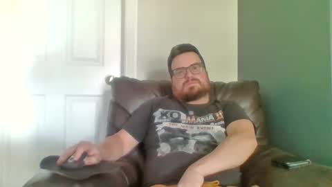 Snapshot of hellflow chatting on 11.08.25 hellflow online show from 11.08.25