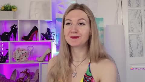 Snapshot of hello_lisha chatting on 01.09.25 Alisia Monday to Friday from 10 am to 4 pm GMT 2 online show from 01.09.25