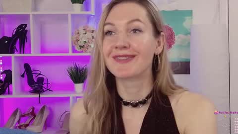 Snapshot of hello_lisha chatting on 01.28.25 Alisia Monday to Friday from 10 am to 4 pm GMT 2 online show from 01.28.25