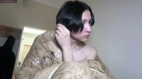 Snapshot of hencamx chatting on 02.18.25 Eva online show from 02.18.25