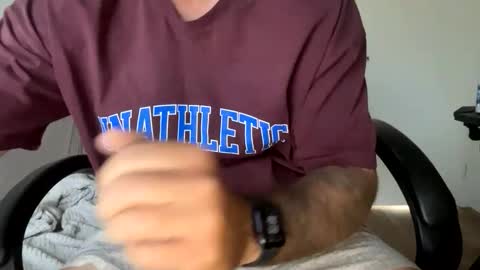 Snapshot of hendo92 chatting on 01.08.26 Hendo online show from 01.08.26