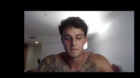 Snapshot of henrydesanti chatting on 04.14.26 henrydesanti online show from 04.14.26