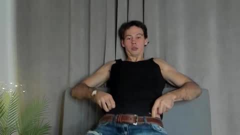 Snapshot of henrystrick chatting on 12.04.25 Henry online show from 12.04.25