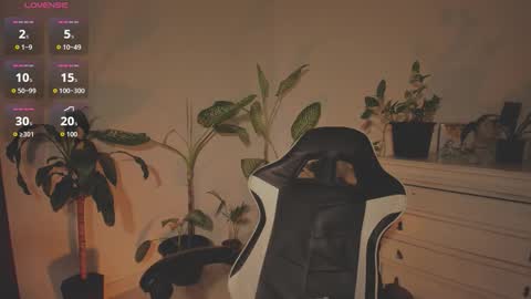 Hello I am Valentina independent Colombian model I love sensuality and pleasure welcome online show from 09.18.25