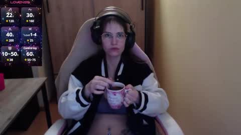 HeraLuna  online show from 12.14.24