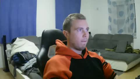 Snapshot of herbstenden chatting on 02.13.25 John Pearl online show from 02.13.25