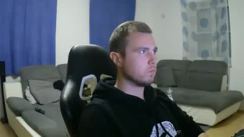 Snapshot of herbstenden chatting on 02.22.25 John Pearl online show from 02.22.25