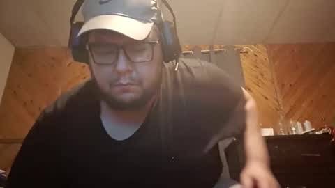 Hereforbootyyyy online show from 04.04.26